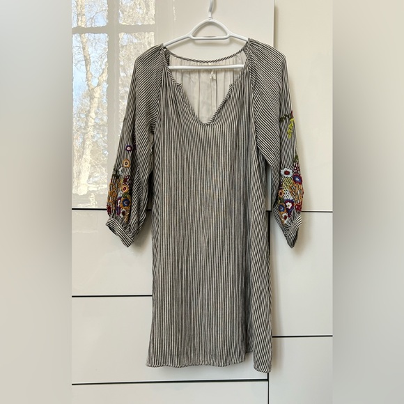 Anthropologie Dresses & Skirts - Anthropologie dress or tunic with embroidery